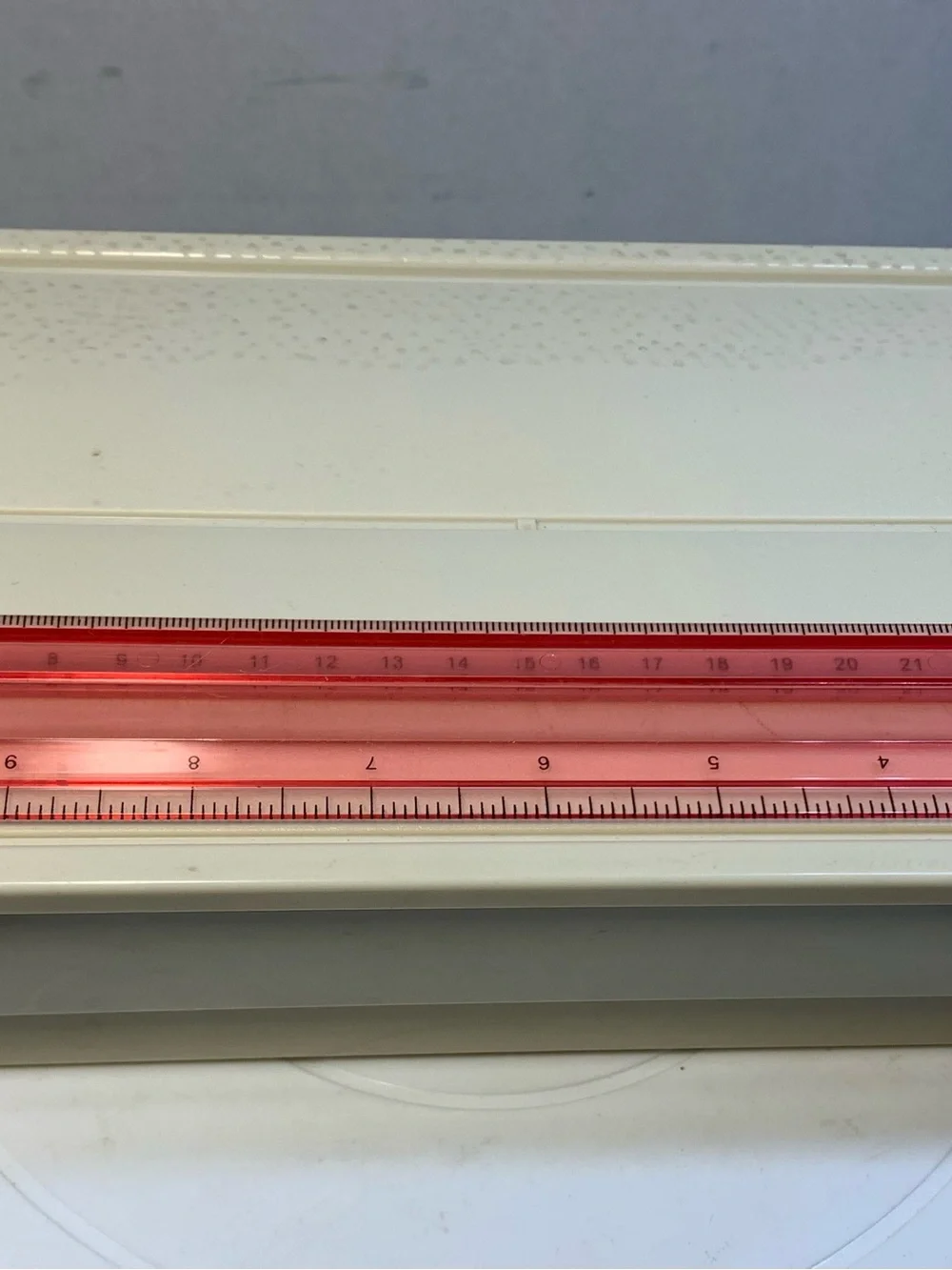 Vintage Tupperware Wax Paper & Foil Dispenser Wall Mount.            3800